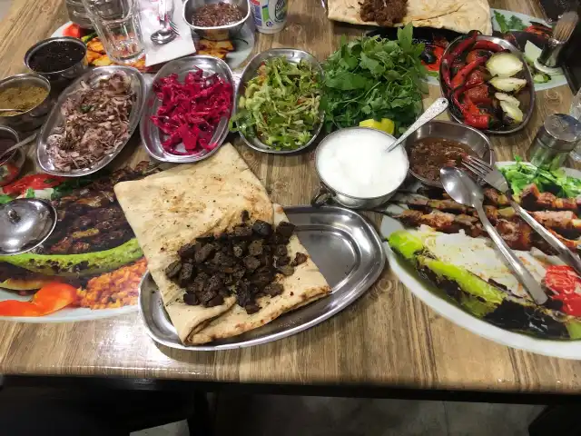 Veziroğlu Ocakbaşı'nin yemek ve ambiyans fotoğrafları 8