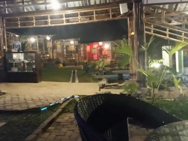 Gambar Makanan Puncak Resto Berastagi 12