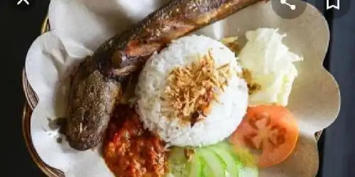 Pecel Lele Podo Rupo Bedo Roso(Jln Buluh)