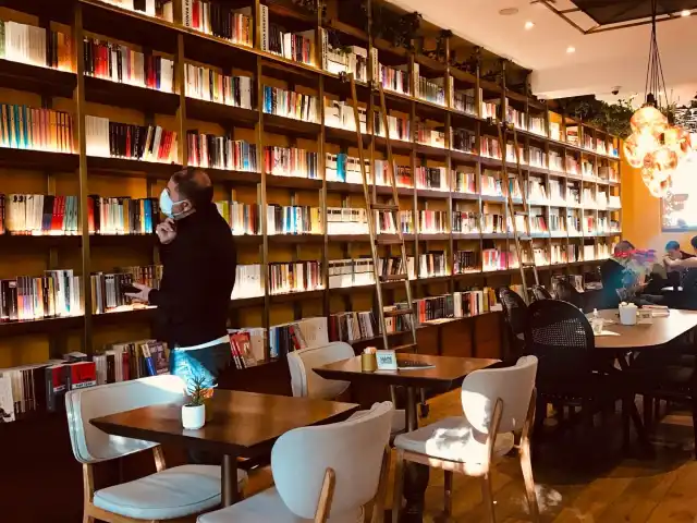 Hypatia İstanbul Kitabevi & Cafe'nin yemek ve ambiyans fotoğrafları 1