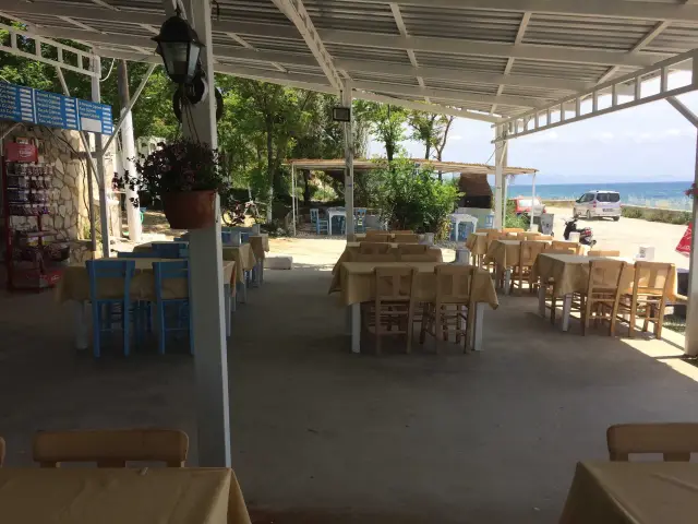 Ayazma Bozcaada Beach'nin yemek ve ambiyans fotoğrafları 6