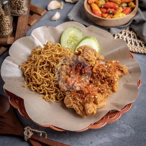 Gambar Makanan Ayam Geprek Gold Chick, Johor 11