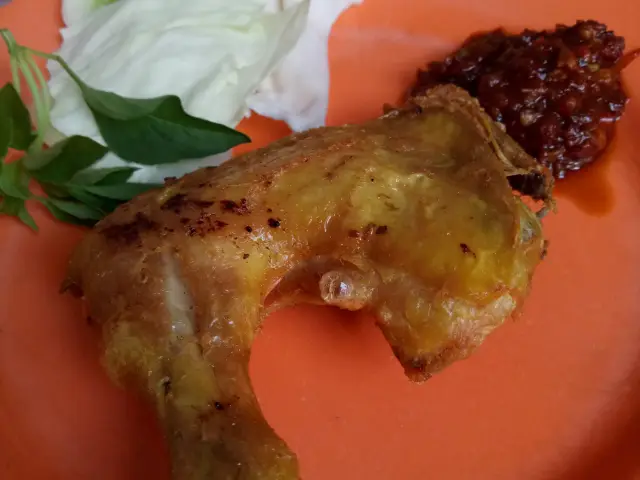 Gambar Makanan Ayam Goreng Losari 4