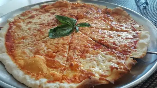 Michaelangelos Pizzaria Food Photo 1