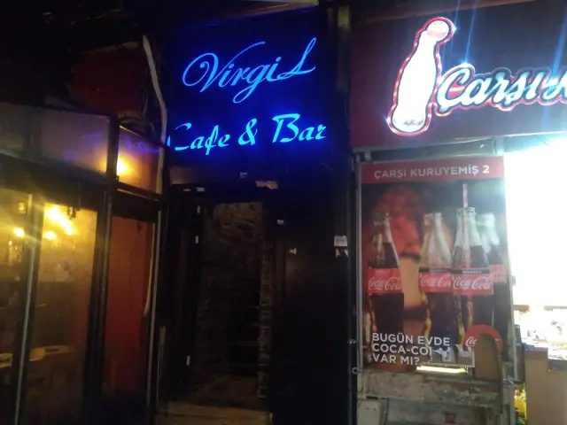 Virgil Cafe & Bar'nin yemek ve ambiyans fotoğrafları 1