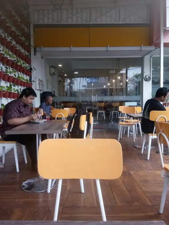 Gambar Makanan Omah Kebon Cafe 10