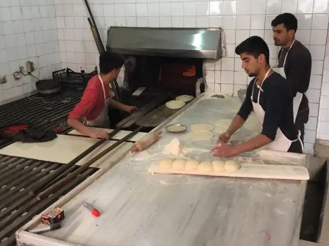 Taş Pide Lahmacun Fırını'nin yemek ve ambiyans fotoğrafları 1