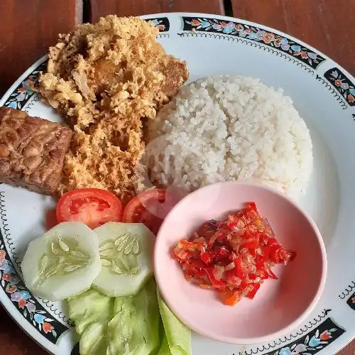 Gambar Makanan Nasi Ayam Buk Sri, Rembiga 2