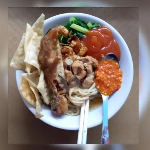 Gambar Makanan MIE AYAM & BASO LAPANGAN 8