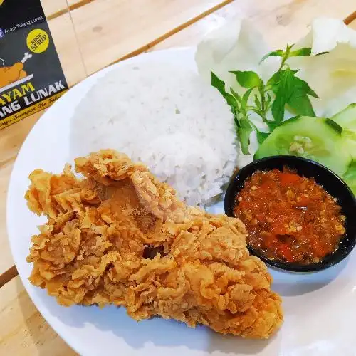 Gambar Makanan Ayam Tulang Lunak Mbok Surip, Diponegoro 16