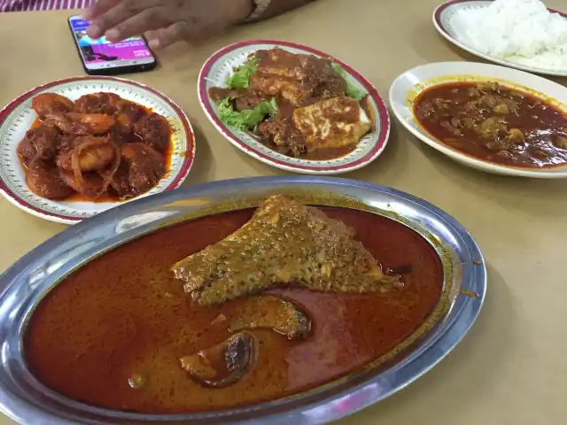 Restoran Kari Kepala Ikan Haji Isenin @ Semabok, Melaka Food Photo 6