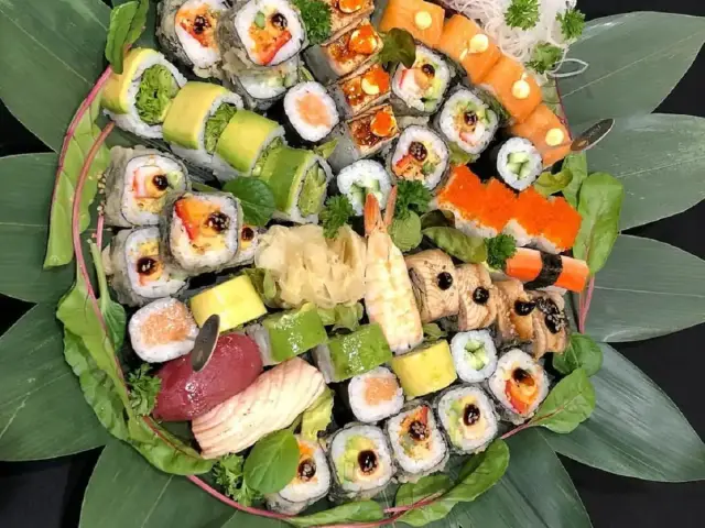 Yakuza Asian & Sushi'nin yemek ve ambiyans fotoğrafları 1