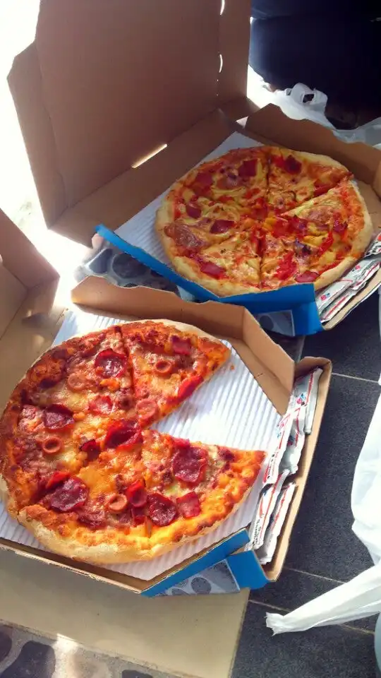 Gambar Makanan Domino Pizza 5