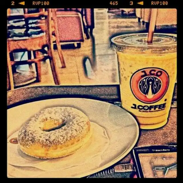 J.CO Donuts & Coffee