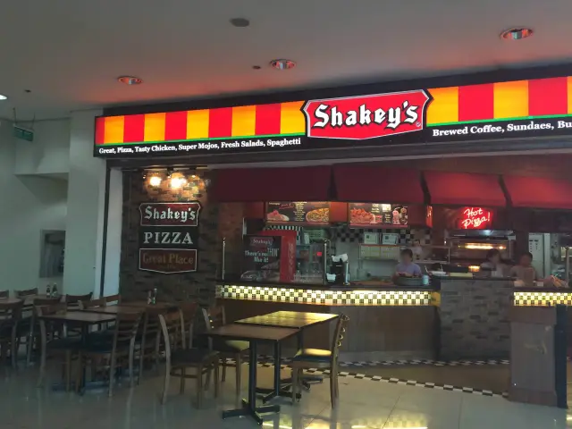 Shakey's Food Photo 6