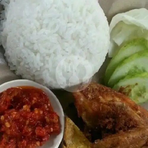 Gambar Makanan Kedai Satu Hati (Nasi Goreng, Ayam Goreng Serundeng), Maleer Utara 3