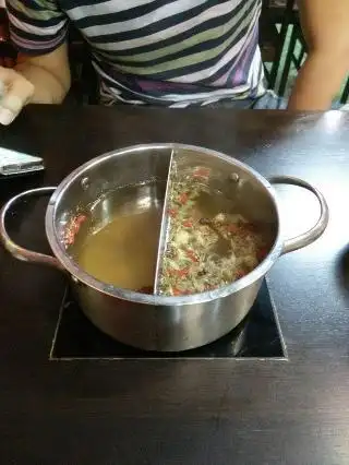 Shu Zhen Ge Steamboat & Cafe