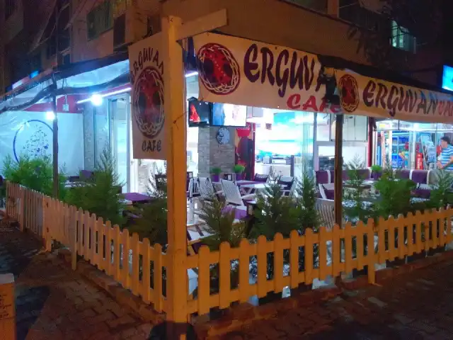 Erguvan Cafe'nin yemek ve ambiyans fotoğrafları 6