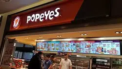 Popeyes Louisiana Kitchen'nin yemek ve ambiyans fotoğrafları 3