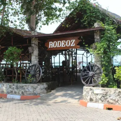 Rodeoz Cafe