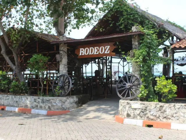 Rodeoz Cafe