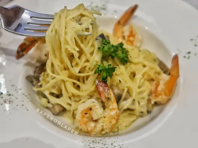Gambar Makanan Reuni Coffee & Eatery 3