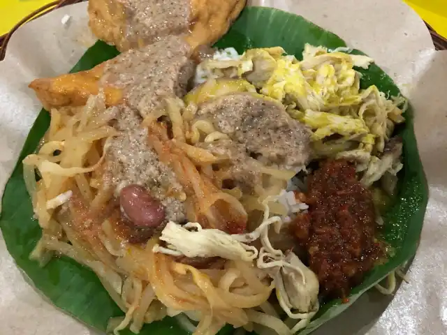 Gambar Makanan Nasi Gandul "Bu Endang" Khas Kota Pati 15