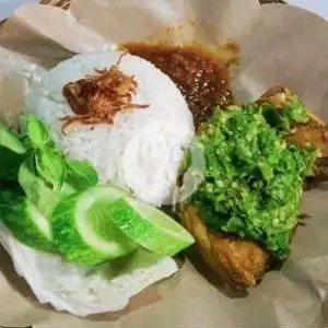 Gambar Makanan AYAM GEPREK,PENYET MANG KHEMONK-BANCEUY, Gg.Nangka-Sebrang Salon Santi 7