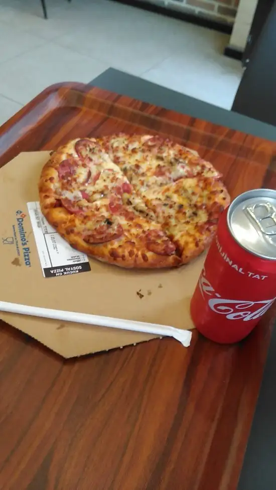 Domino's Pizza'nin yemek ve ambiyans fotoğrafları 6