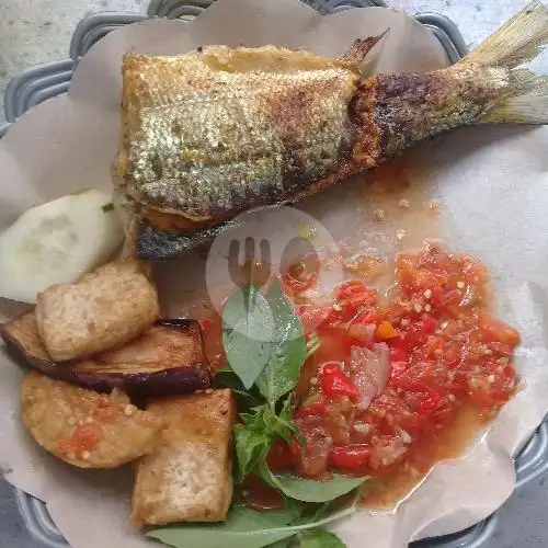 Gambar Makanan Ikan Bakar Aghil Pare Pare, Pasar Klandasan 9