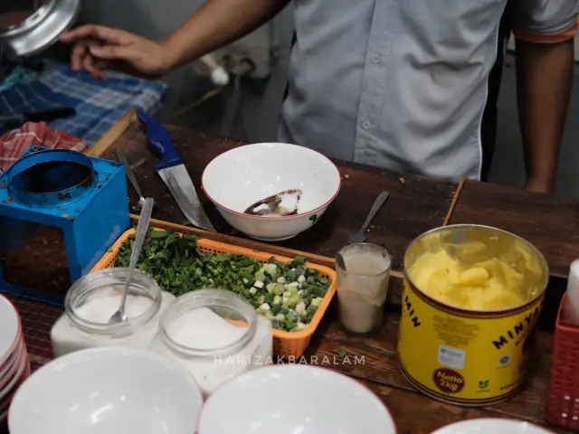 Gambar Makanan Soto Kuning A'Adam Khas Bogor 6