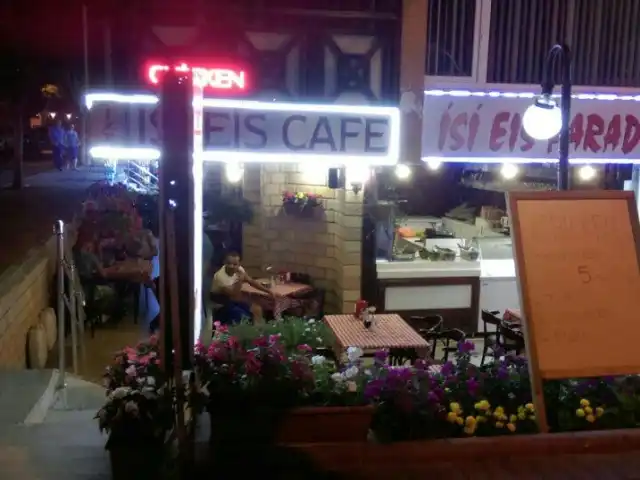 İSİ EİS CAFE'nin yemek ve ambiyans fotoğrafları 4