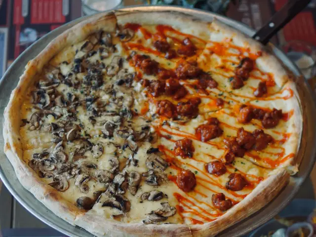 Gambar Makanan PizzaEBirra 10