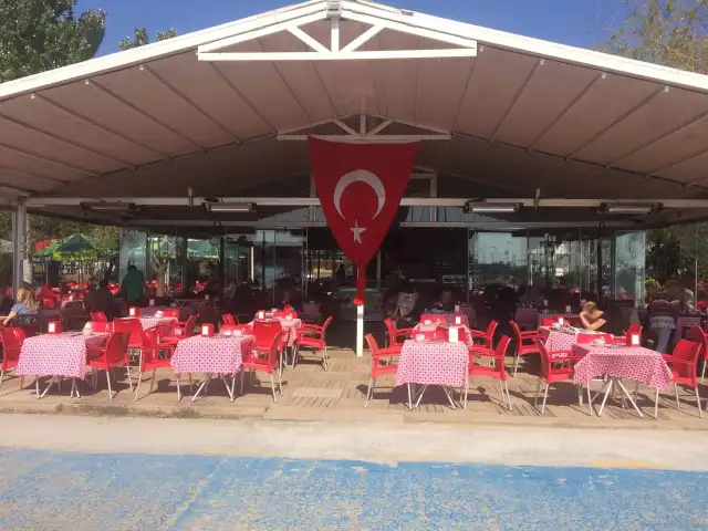 Kırmızı Koltuk Çay Bahçesi'nin yemek ve ambiyans fotoğrafları 9