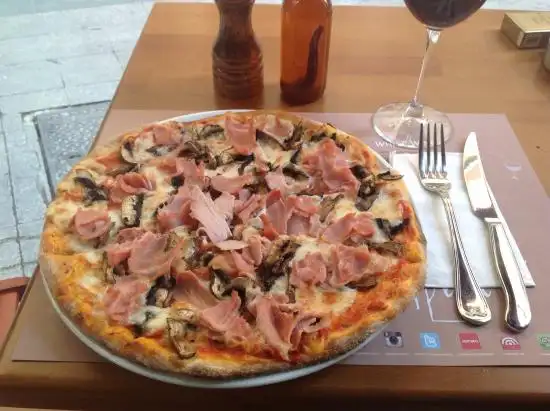 Pizzeria Pera'nin yemek ve ambiyans fotoğrafları 57