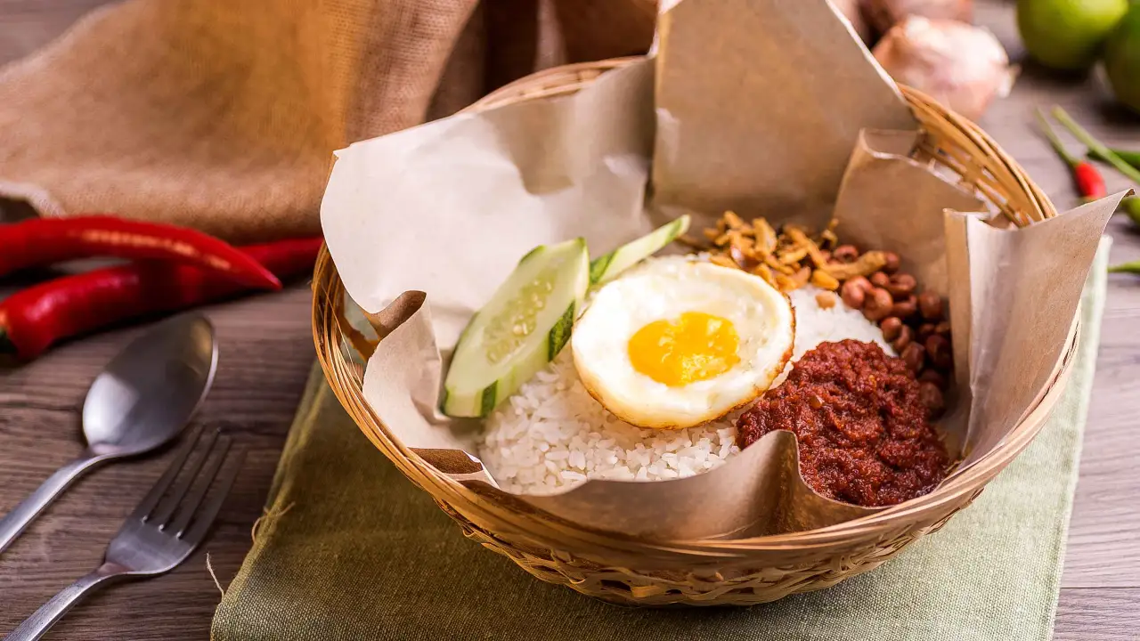 Nasi Lemak Adik