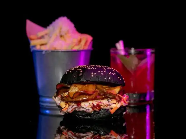 Gambar Makanan BB52 Burgers Canggu 18