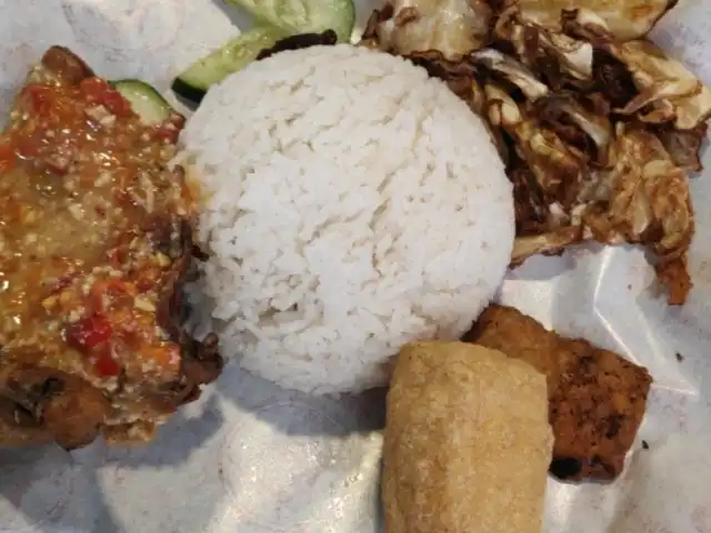 Ayam Gepuk Pak Gembus Food Photo 4
