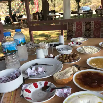 Köy Sofrası Serpme Kahvaltı