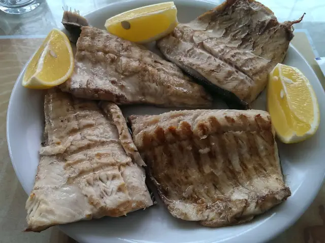 Öz Karadeniz Balık Pişirme Evi'nin yemek ve ambiyans fotoğrafları 5