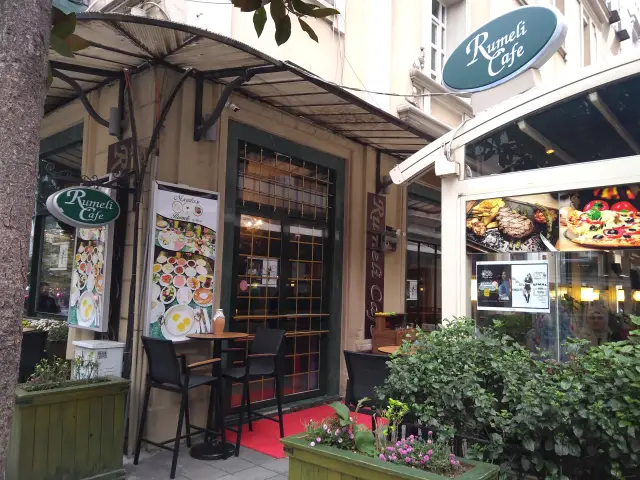 Bomonti Patisserie Cafe Restaurant'nin yemek ve ambiyans fotoğrafları 5