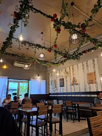 MJ Cafe & Restaurant Food Photo 1