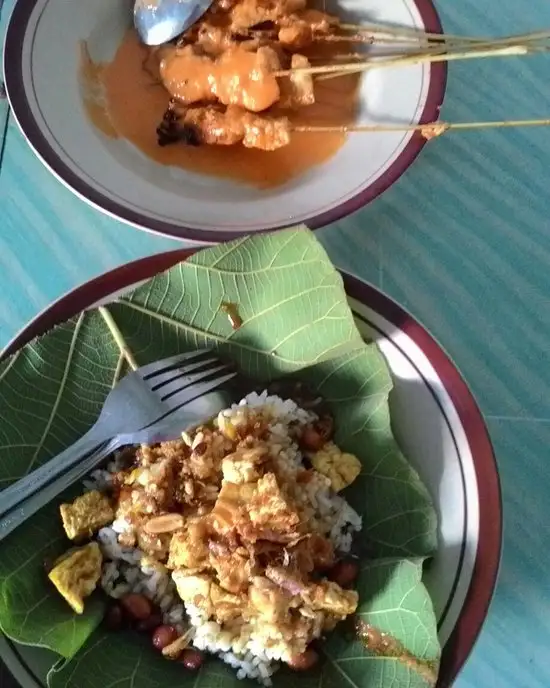 Gambar Makanan Nasi Tahu & Sate Srepeh Bu Slamet 4