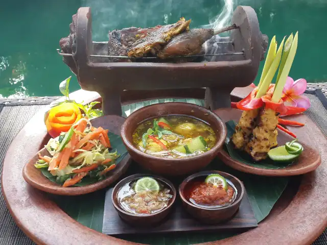 Gambar Makanan Tapis Restaurant - Kayumanis Jimbaran 13