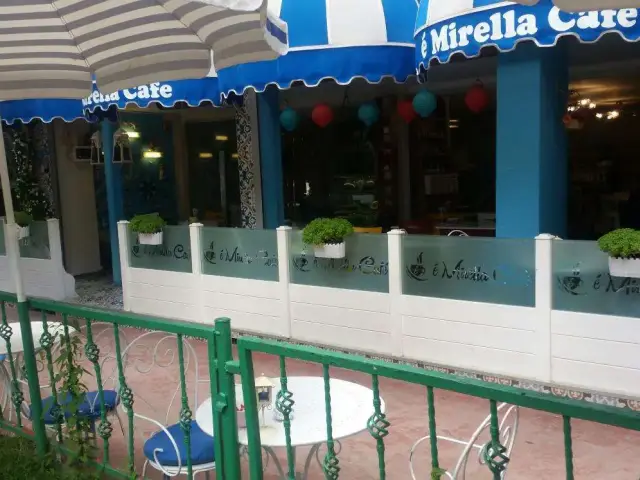 E Mirella Cafe'nin yemek ve ambiyans fotoğrafları 20