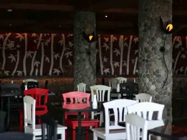 Gambar Makanan The Bamboo Restaurant - Novus Giri Resort and Spa 6
