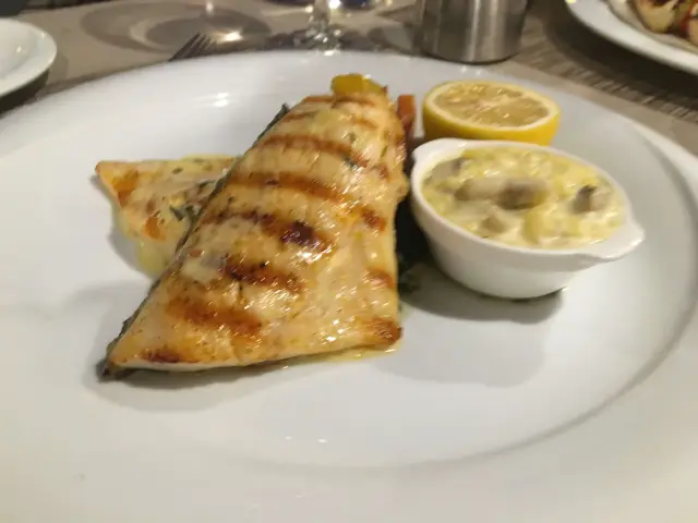 Marmara Fish Restaurant - Renaissance Polat İstanbul Hotel'nin yemek ve ambiyans fotoğrafları 18
