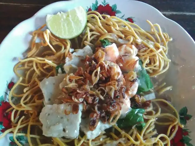 Mie Titi Tuan Putri