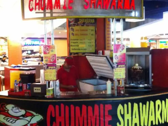 Chummie Shawarma Food Photo 3
