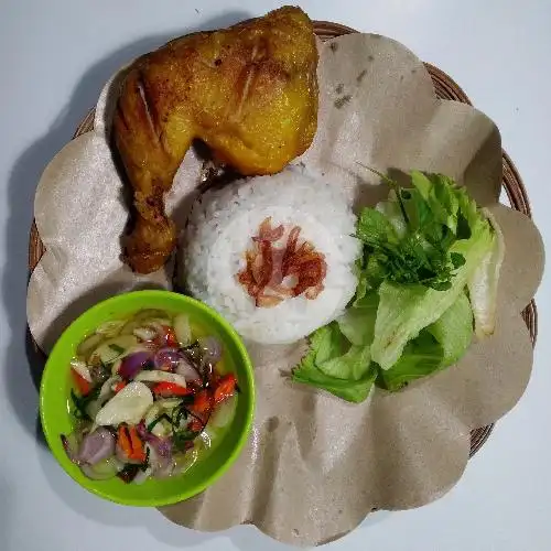 Gambar Makanan Ayam Goreng /Gado Gado Menara 2